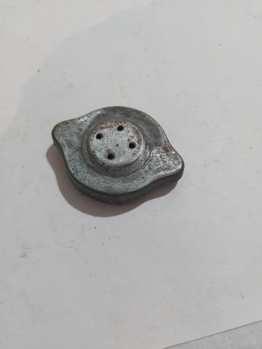 Radiator expansion liquid cap